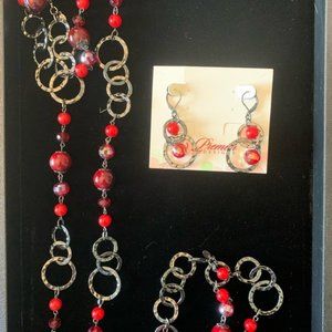 Necklace + bracelet + earrings